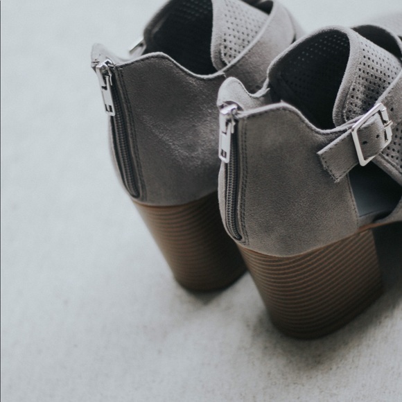 Grey booties - Picture 6 of 7